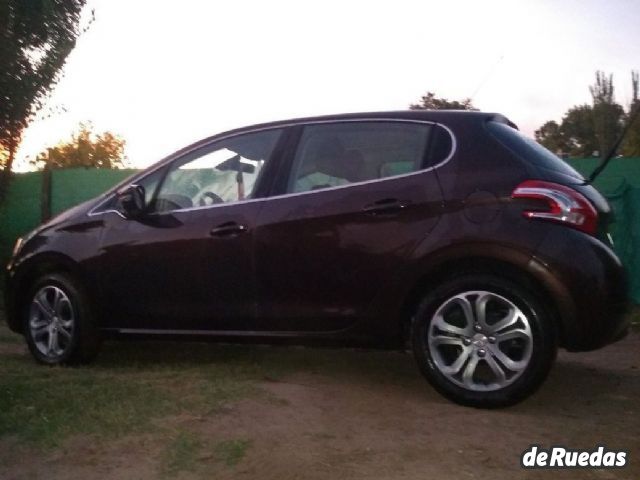 Peugeot 208 Usado en Mendoza, deRuedas