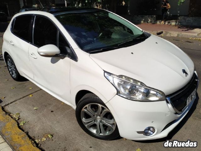 Peugeot 208 Usado en Mendoza, deRuedas