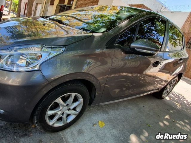 Peugeot 208 Usado en Mendoza, deRuedas