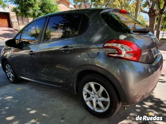 Peugeot 208 Usado en Mendoza, deRuedas