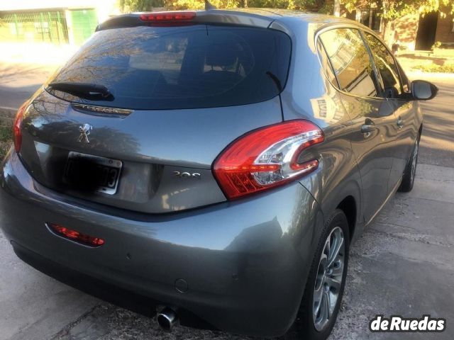 Peugeot 208 Usado en Mendoza, deRuedas