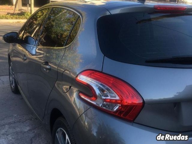 Peugeot 208 Usado en Mendoza, deRuedas