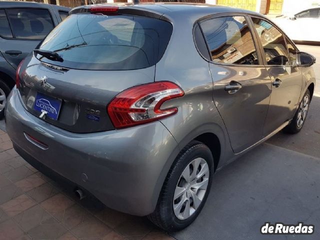 Peugeot 208 Usado en Mendoza, deRuedas