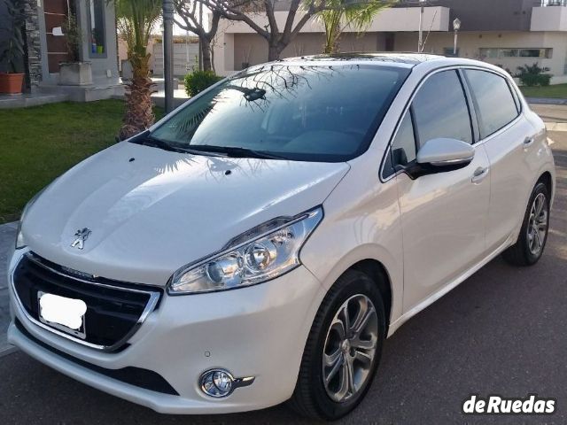 Peugeot 208 Usado en Mendoza, deRuedas