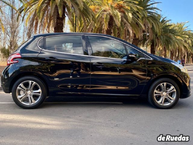 Peugeot 208 Usado en Mendoza, deRuedas