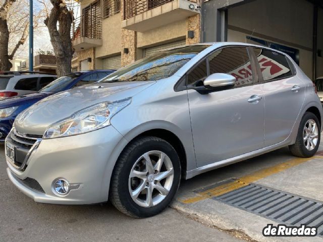 Peugeot 208 Usado en Mendoza, deRuedas