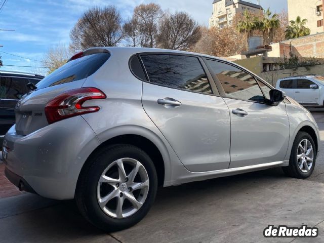 Peugeot 208 Usado en Mendoza, deRuedas