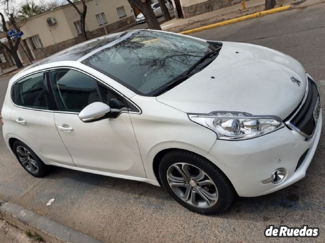 Peugeot 208 Usado en Mendoza, deRuedas