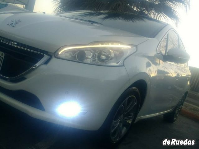 Peugeot 208 Usado en Mendoza, deRuedas
