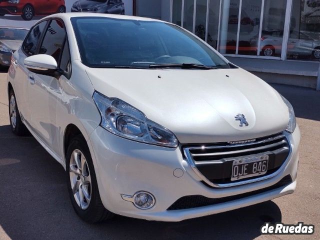 Peugeot 208 Usado en Mendoza, deRuedas