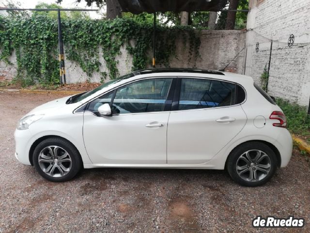 Peugeot 208 Usado en Mendoza, deRuedas