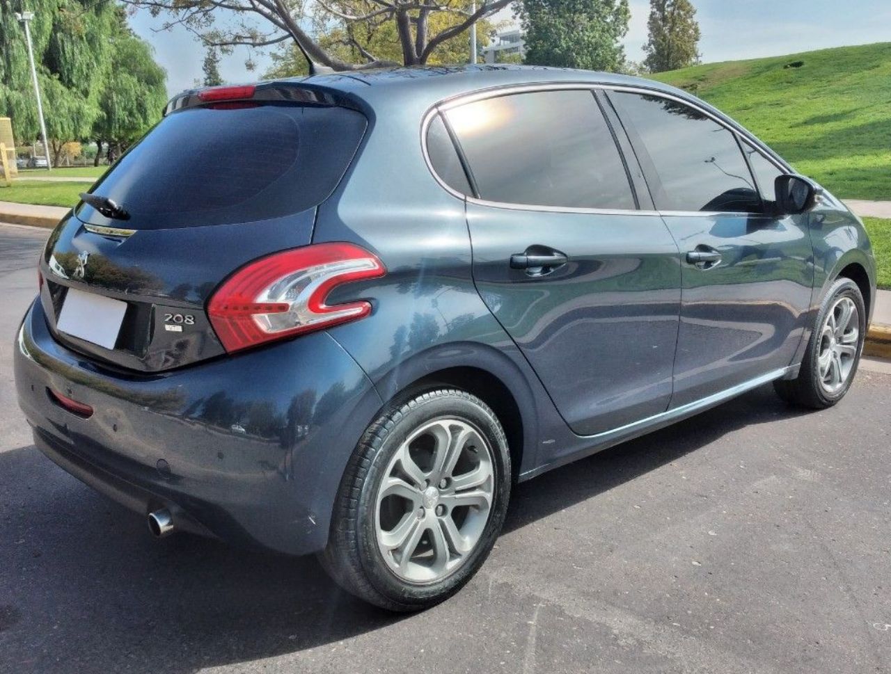 Peugeot 208 Usado en Mendoza, deRuedas