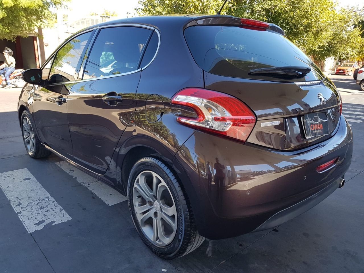 Peugeot 208 Usado en Mendoza, deRuedas