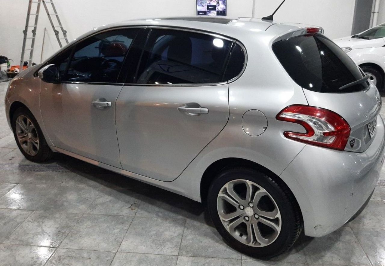 Peugeot 208 Usado en Mendoza, deRuedas