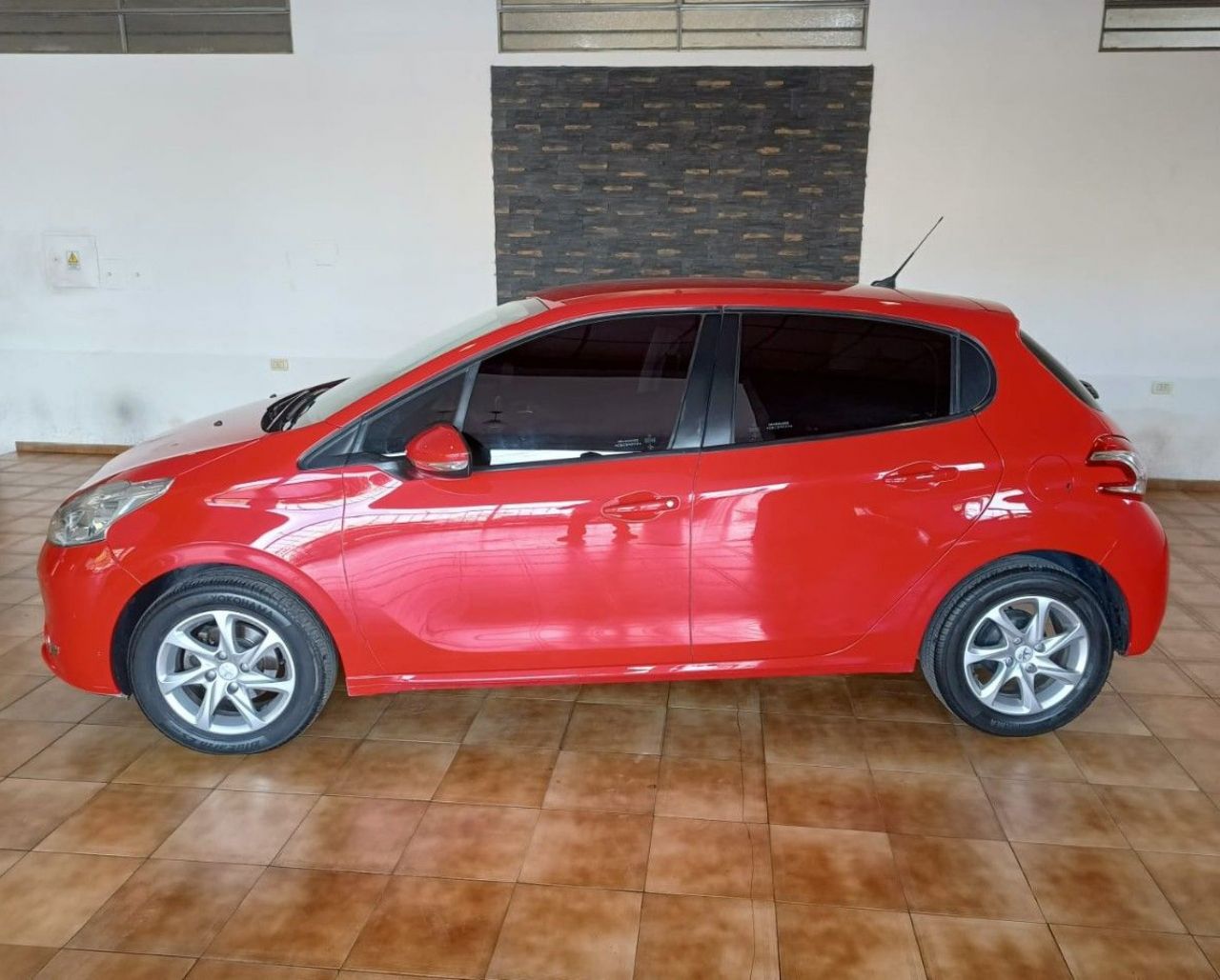 Peugeot 208 Usado en Mendoza, deRuedas