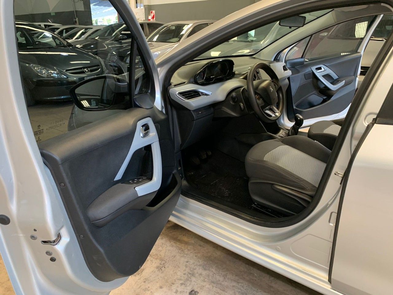 Peugeot 208 Usado en Mendoza, deRuedas