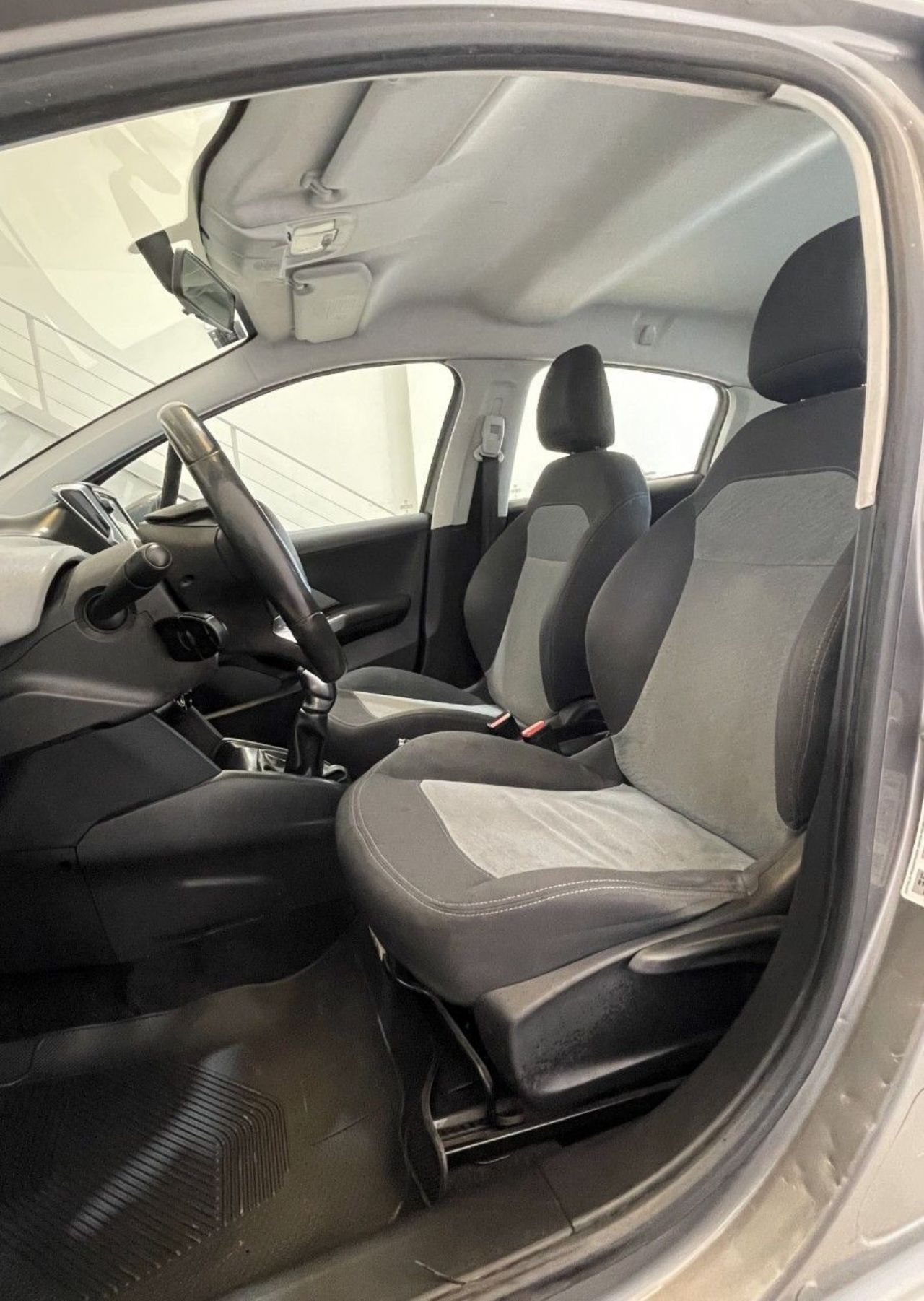Peugeot 208 Usado en Mendoza, deRuedas