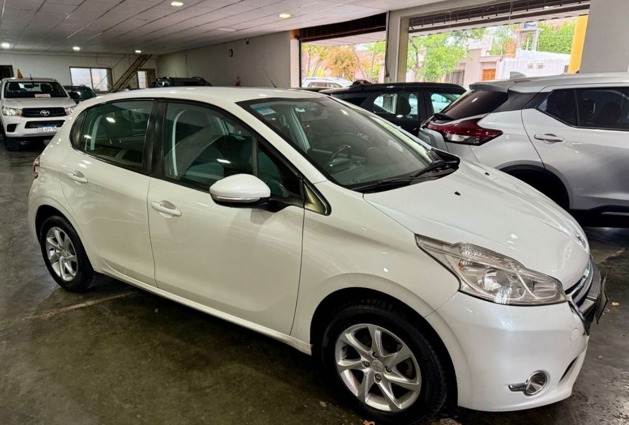 Peugeot 208 Usado en Mendoza, deRuedas