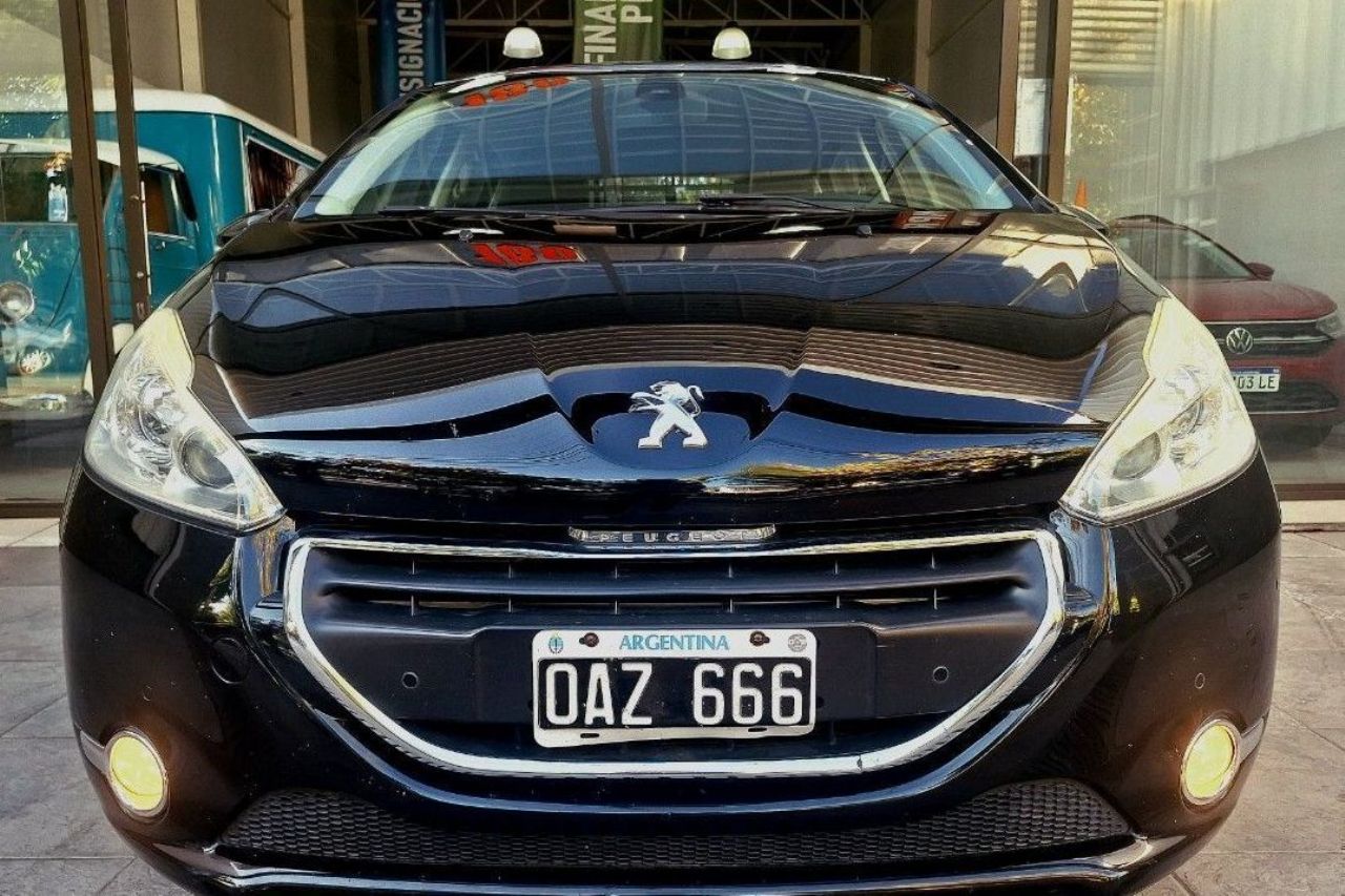 Peugeot 208 Usado Financiado en Mendoza, deRuedas
