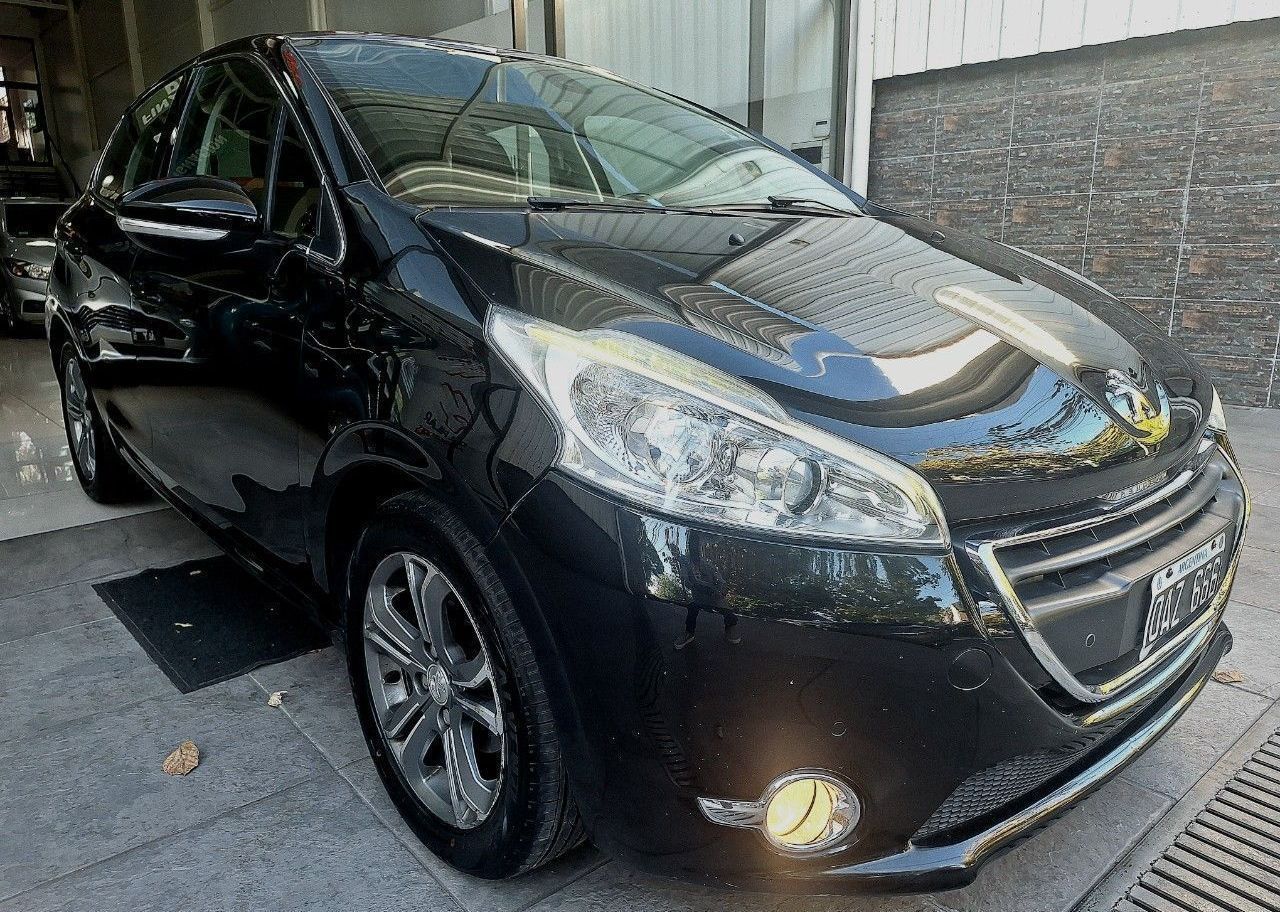 Peugeot 208 Usado Financiado en Mendoza, deRuedas