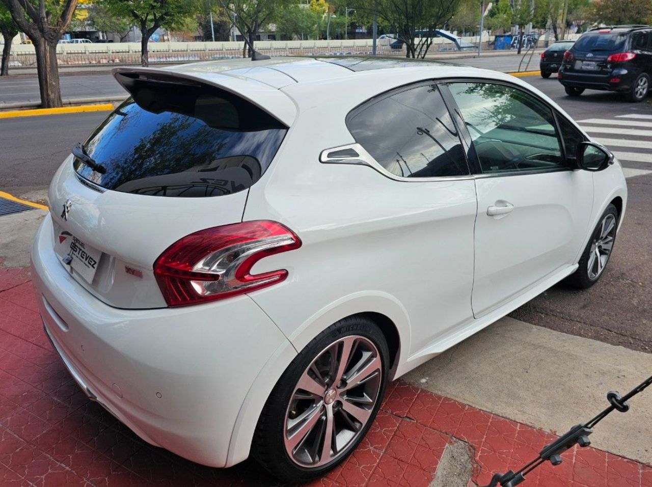 Peugeot 208 Usado Financiado en Mendoza, deRuedas