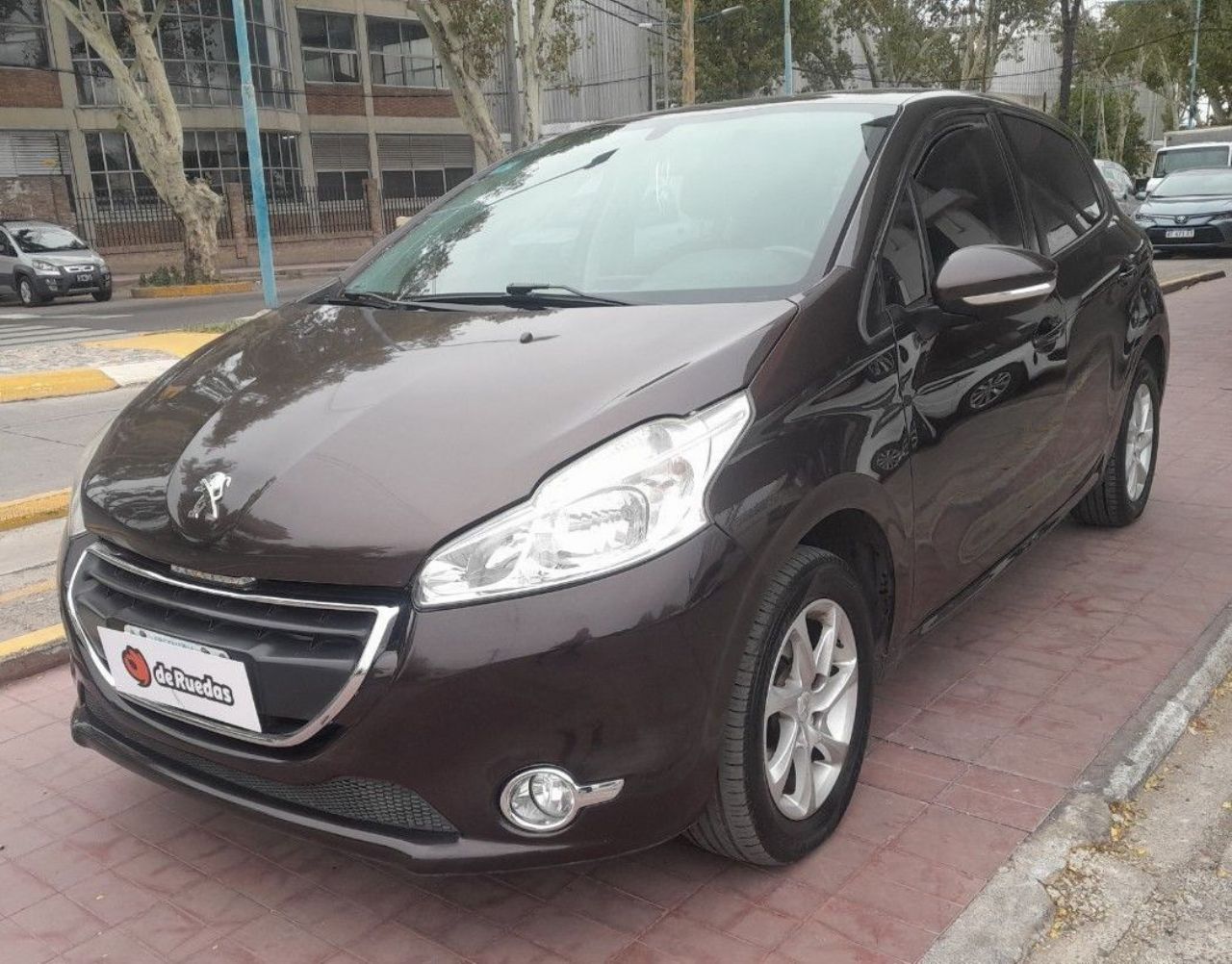 Peugeot 208 Usado Financiado en Mendoza, deRuedas