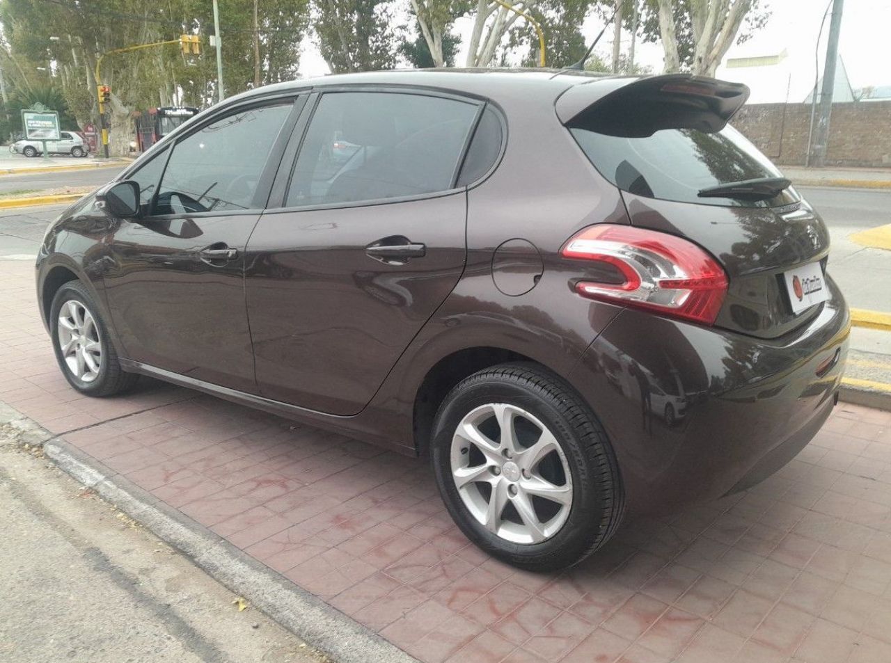 Peugeot 208 Usado Financiado en Mendoza, deRuedas