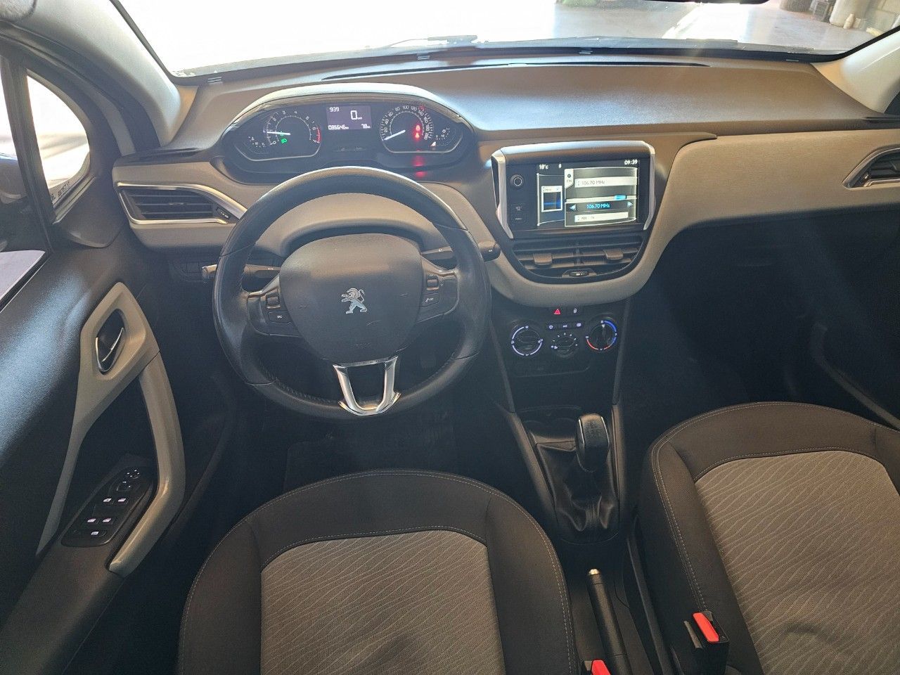 Peugeot 208 Usado Financiado en Mendoza, deRuedas