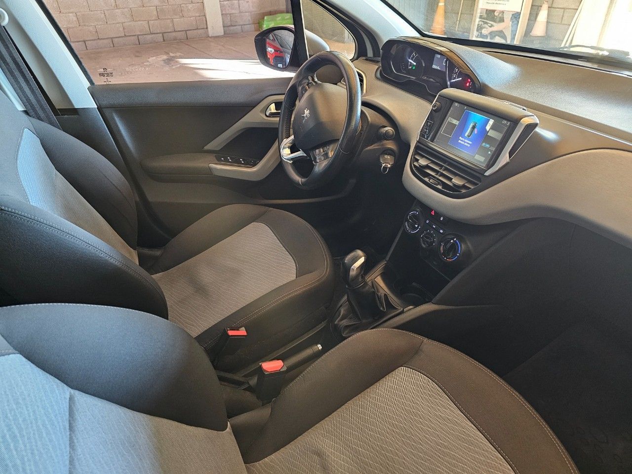 Peugeot 208 Usado Financiado en Mendoza, deRuedas