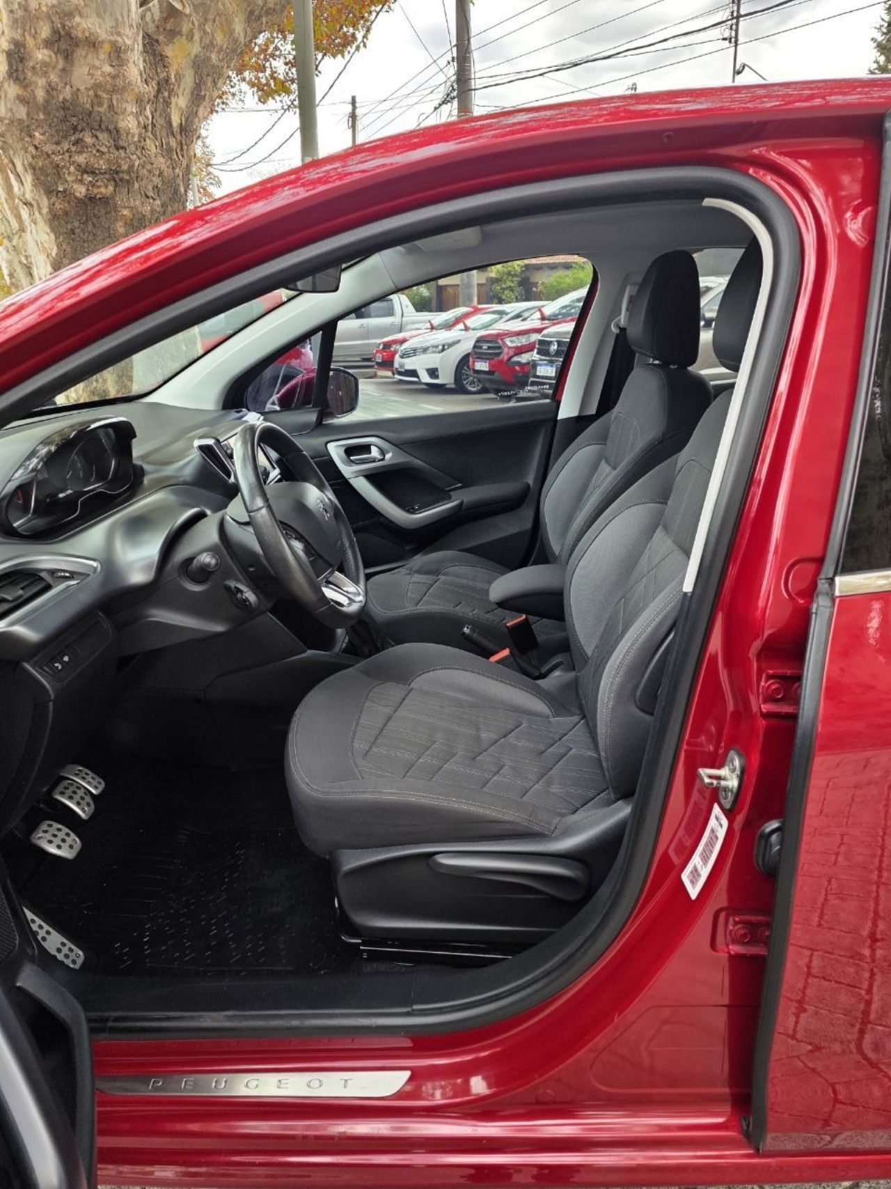 Peugeot 208 Usado en Mendoza, deRuedas