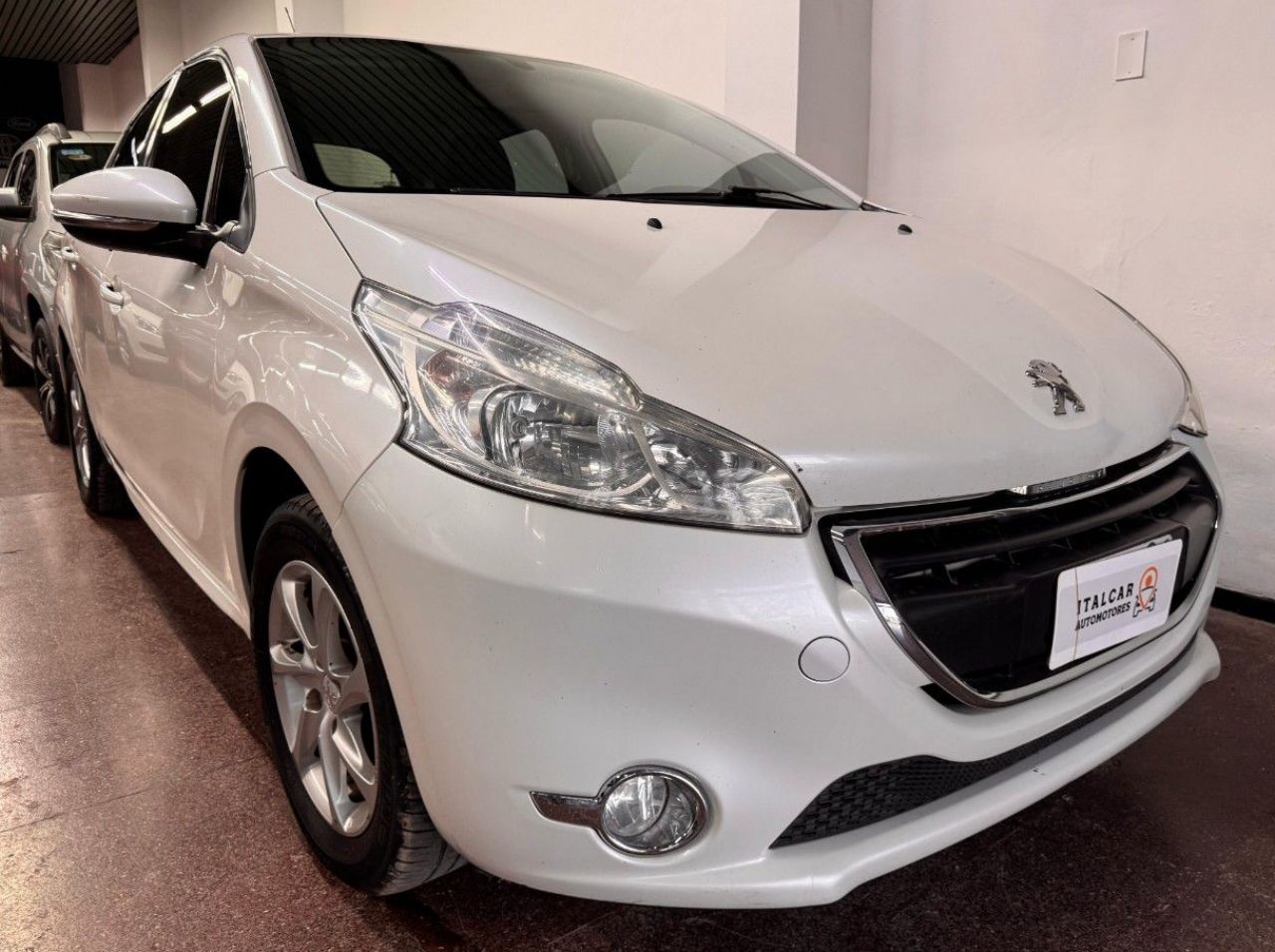 Peugeot 208 Usado Financiado en Mendoza, deRuedas