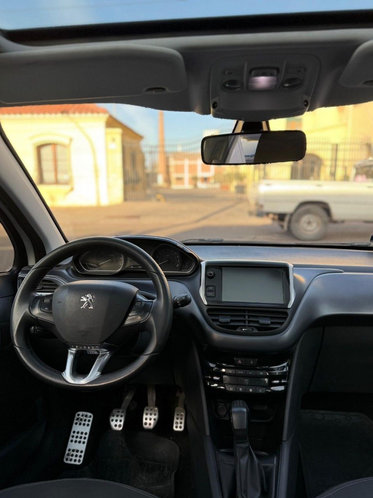 Peugeot 208 Usado Financiado en Mendoza, deRuedas