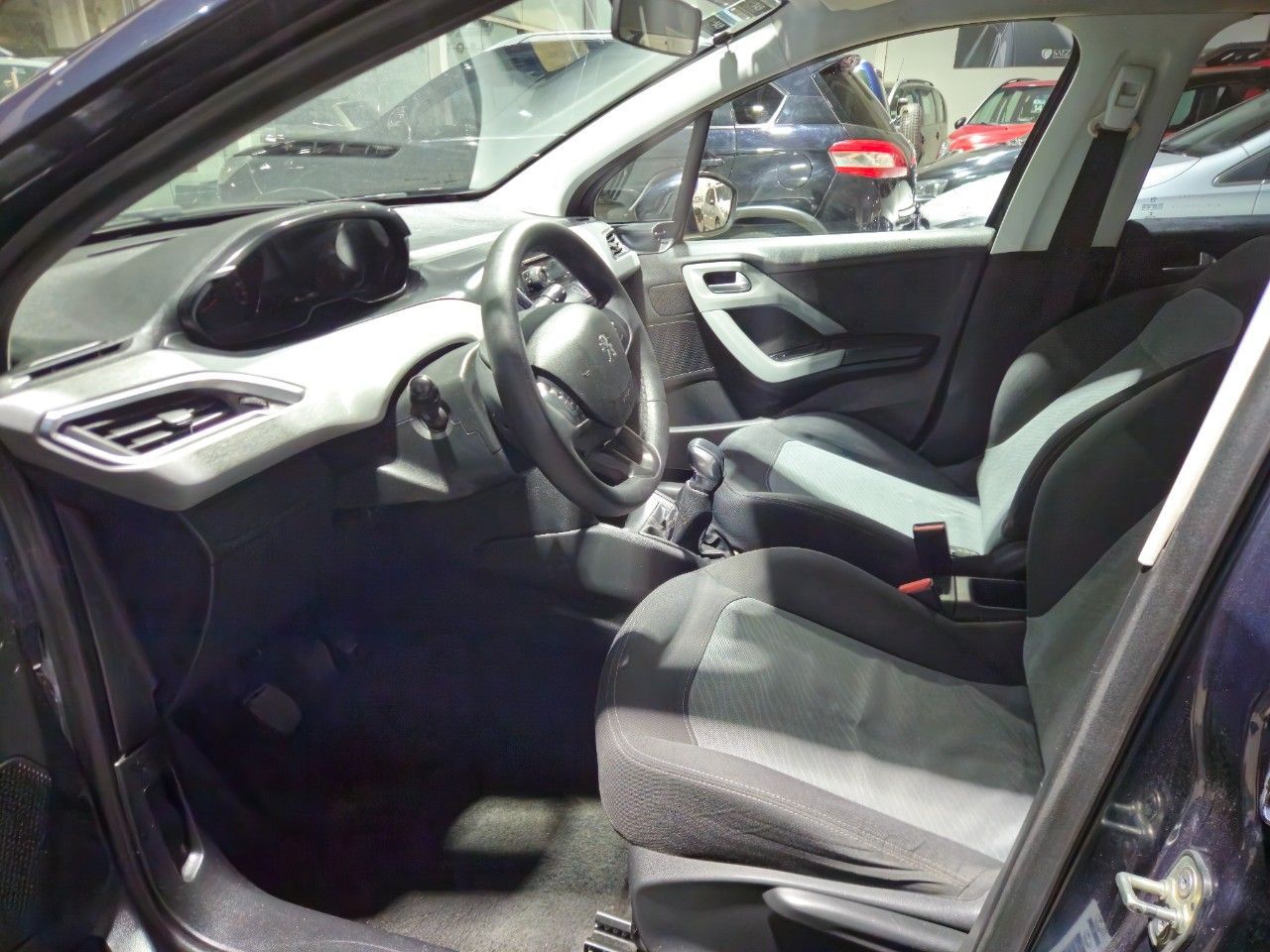 Peugeot 208 Usado Financiado en Mendoza, deRuedas