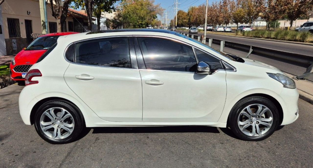 Peugeot 208 Usado Financiado en Mendoza, deRuedas