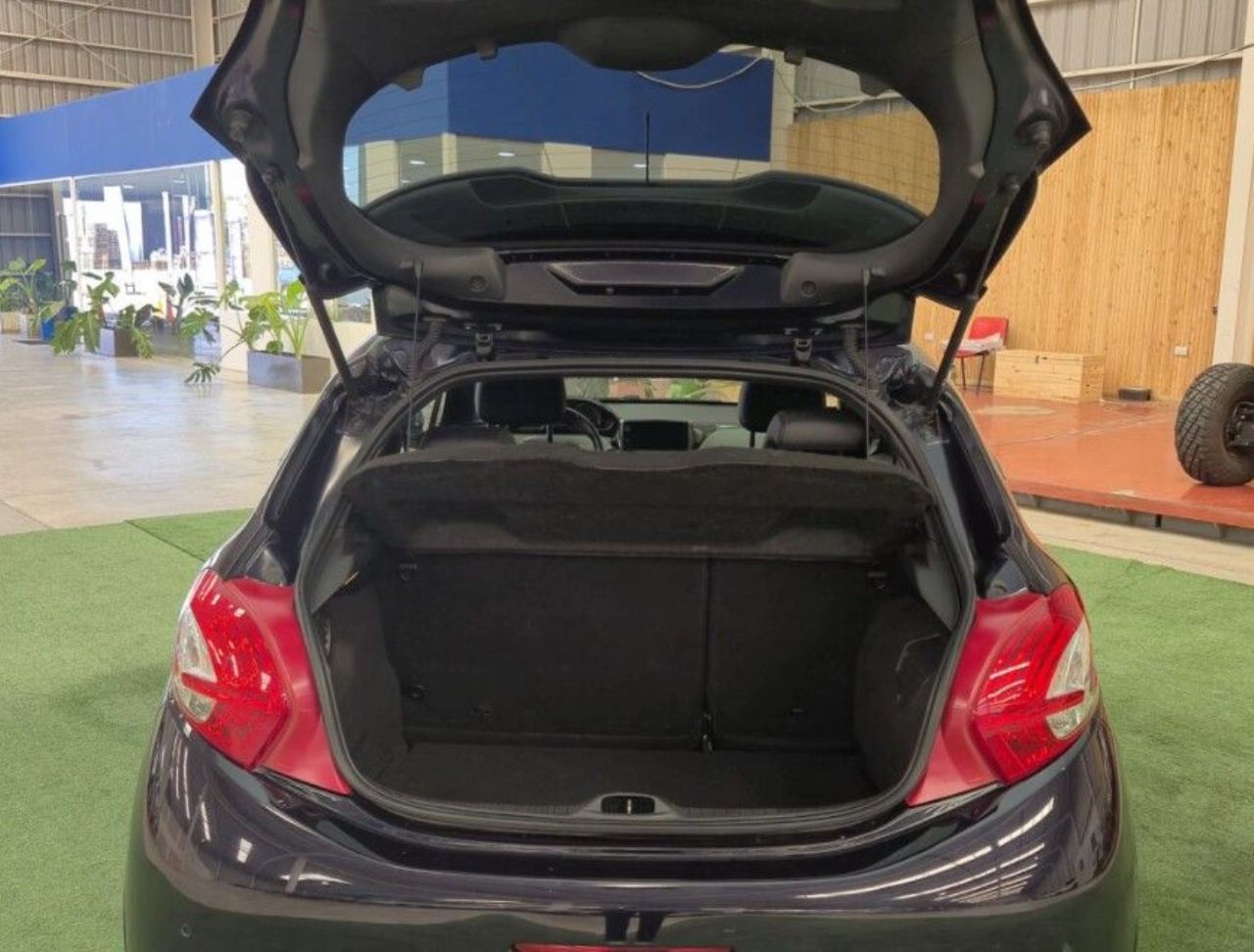 Peugeot 208 Usado Financiado en Córdoba, deRuedas