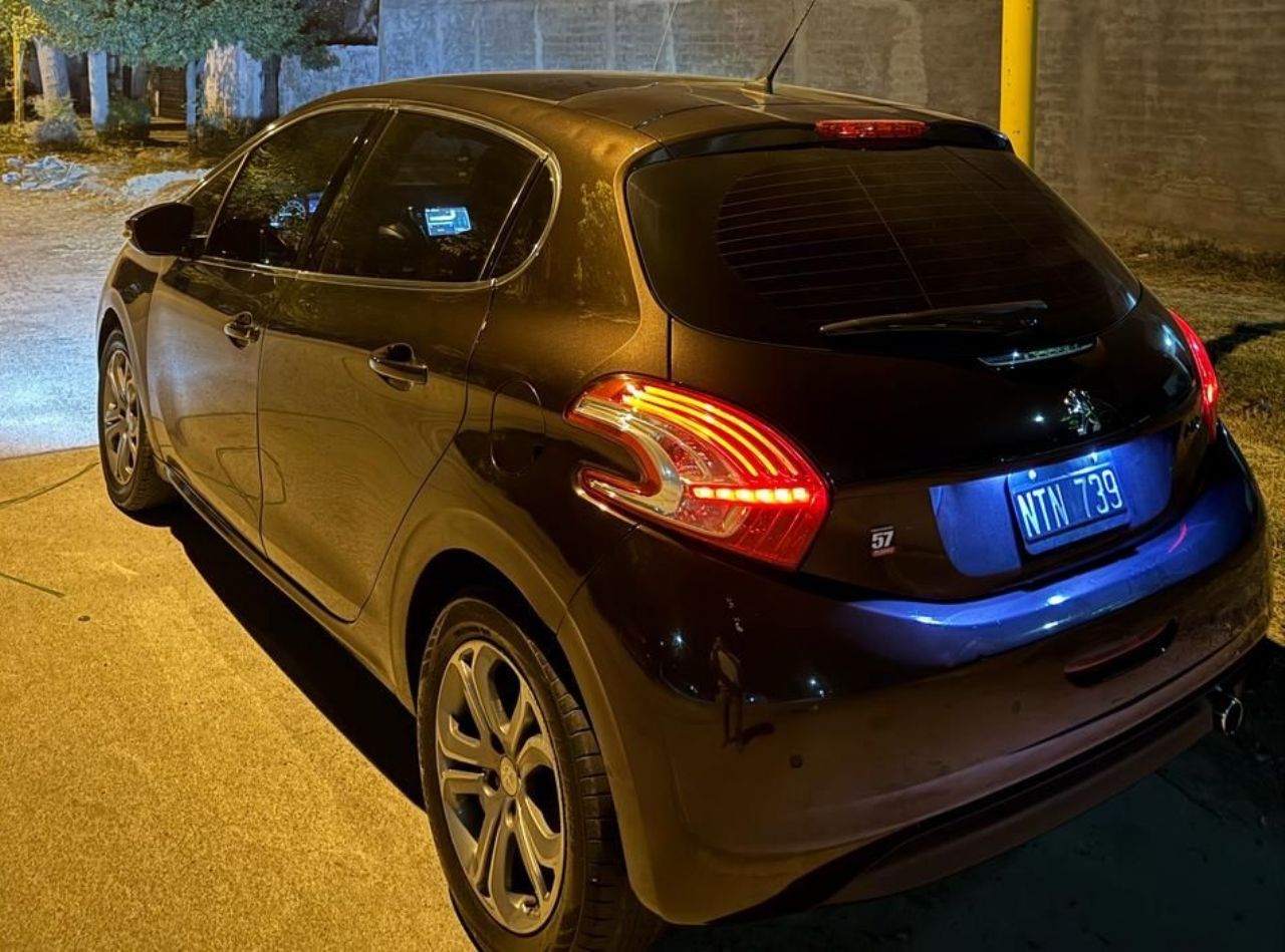 Peugeot 208 Usado Financiado en Mendoza, deRuedas
