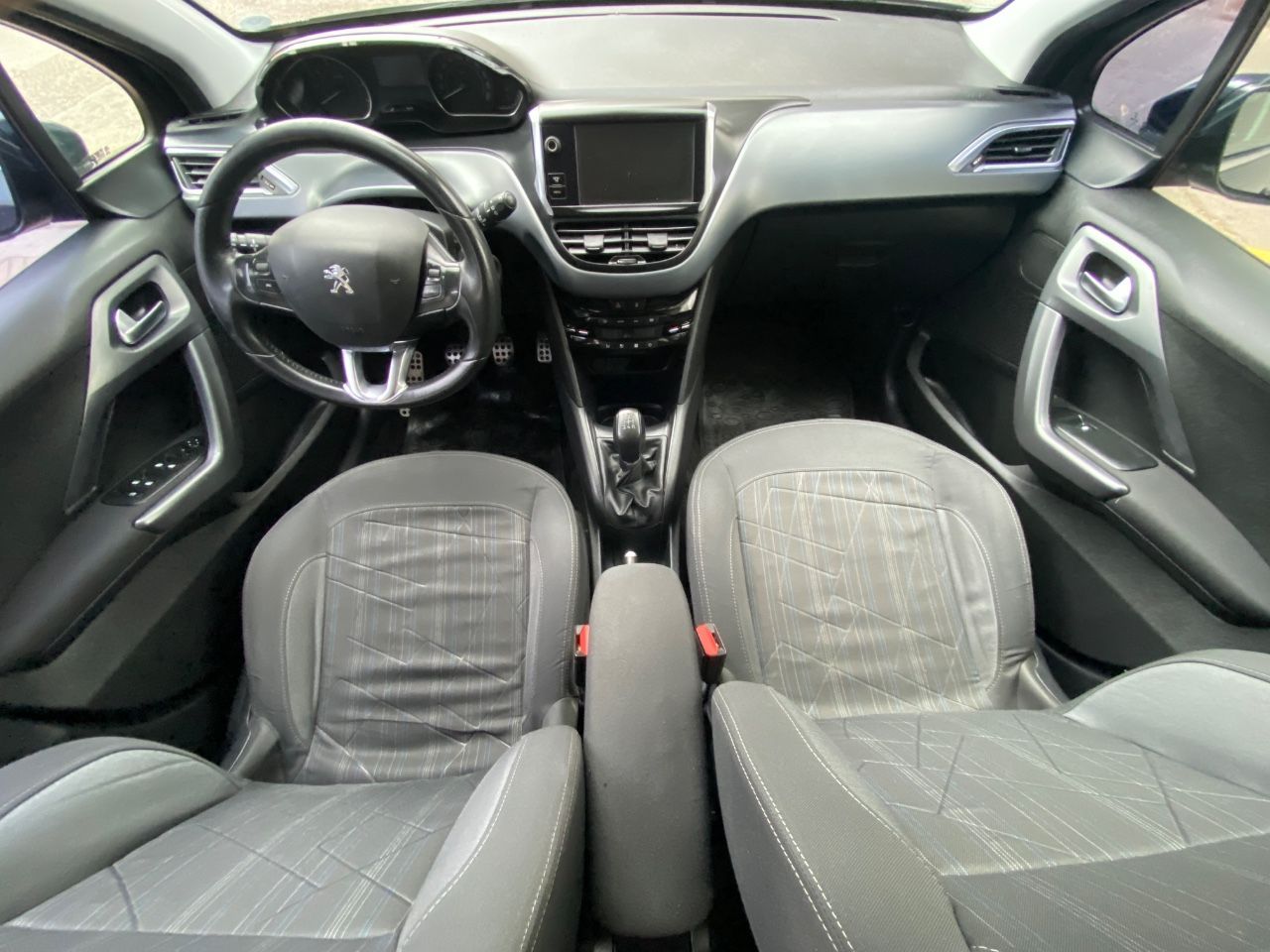 Peugeot 208 Usado Financiado en Mendoza, deRuedas