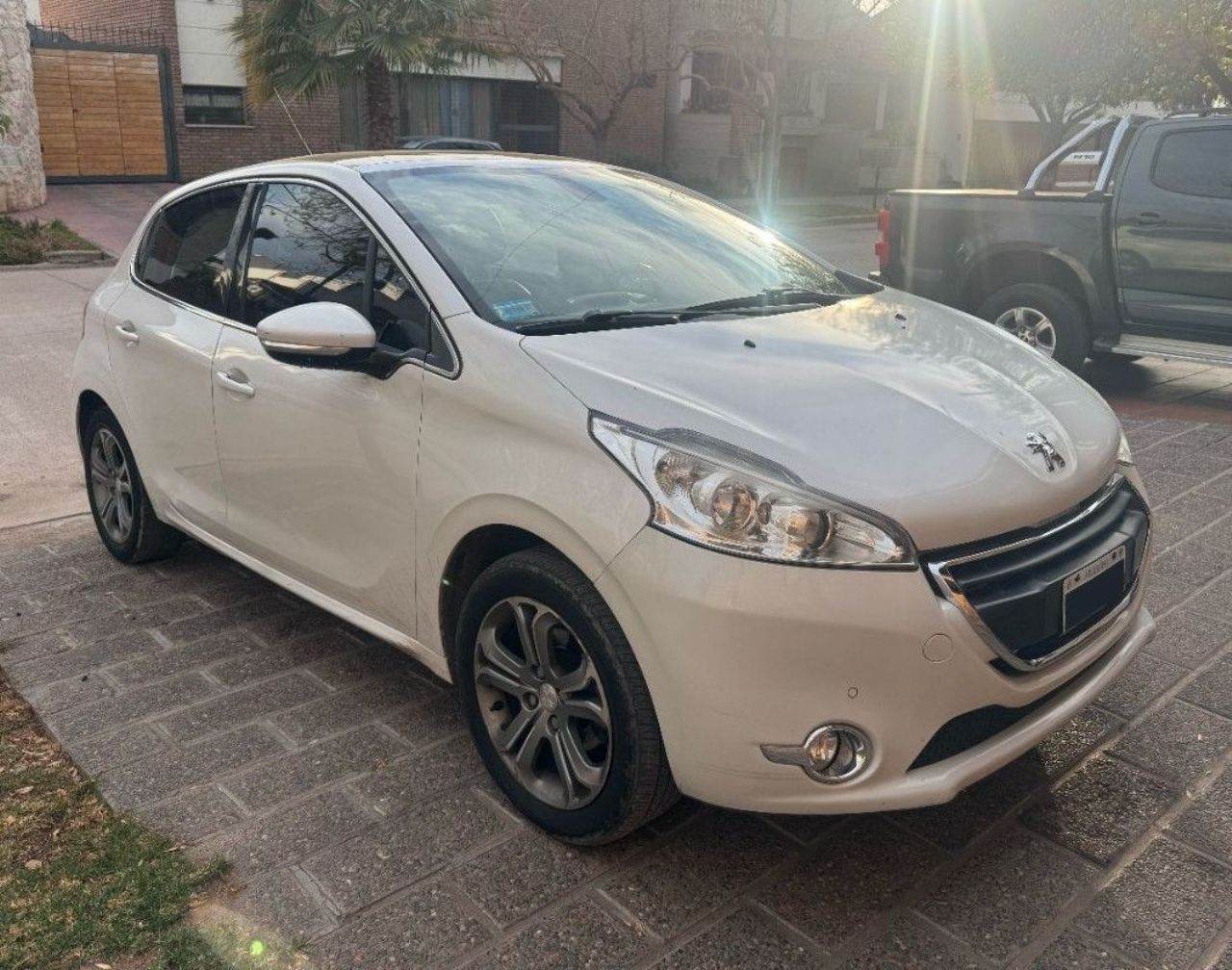 Peugeot 208 Usado en Mendoza, deRuedas