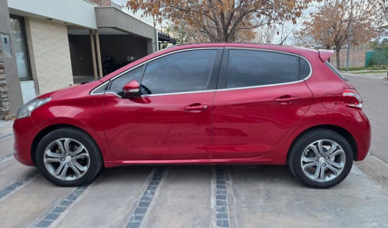 Peugeot 208 Usado en Mendoza, deRuedas