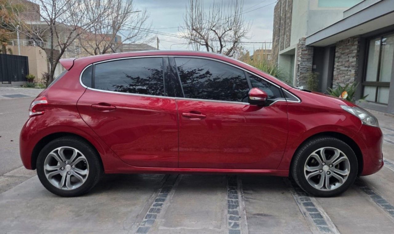 Peugeot 208 Usado en Mendoza, deRuedas