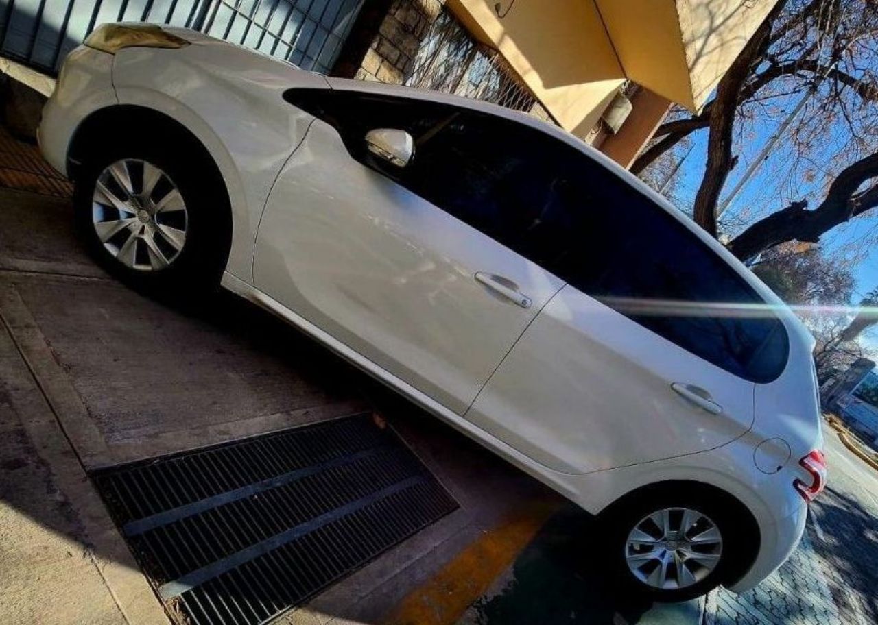 Peugeot 208 Usado en Mendoza, deRuedas