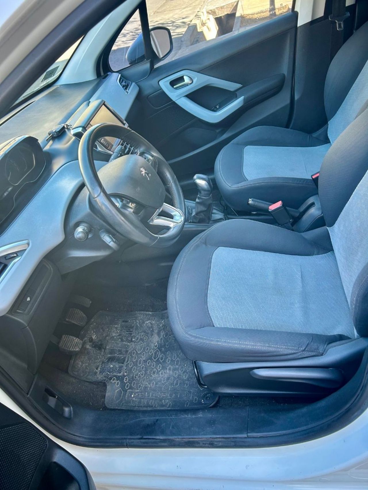Peugeot 208 Usado en Mendoza, deRuedas