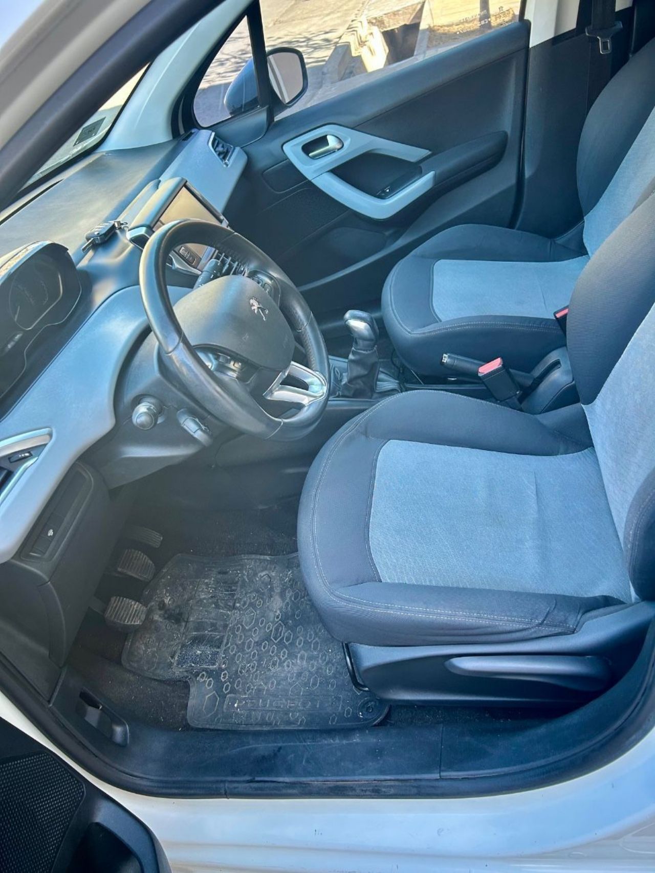 Peugeot 208 Usado en Mendoza, deRuedas