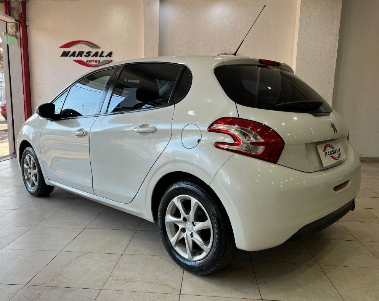 Peugeot 208 Usado Financiado en Mendoza, deRuedas