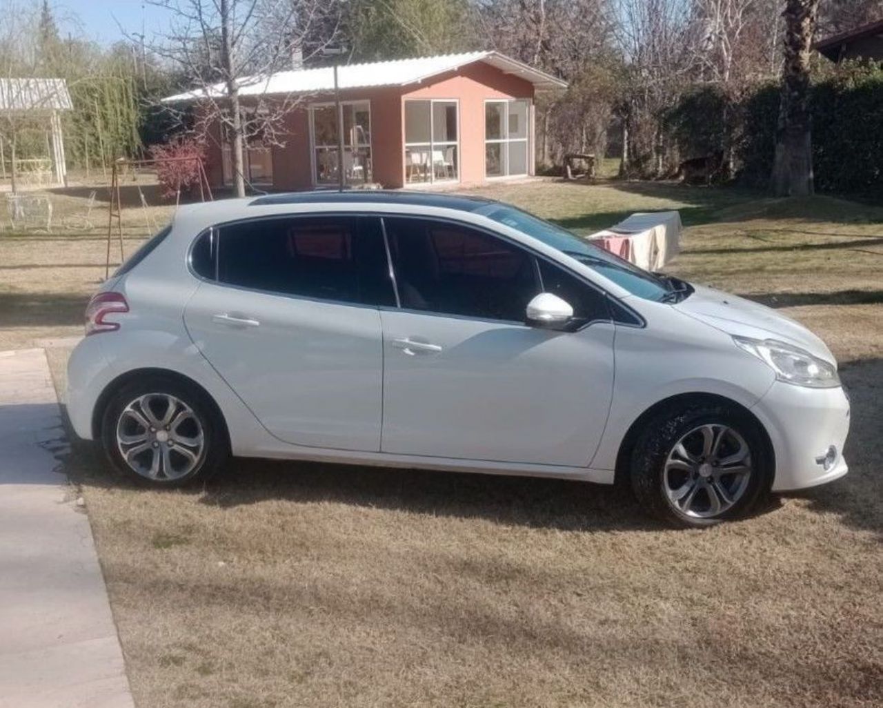 Peugeot 208 Usado en Mendoza, deRuedas