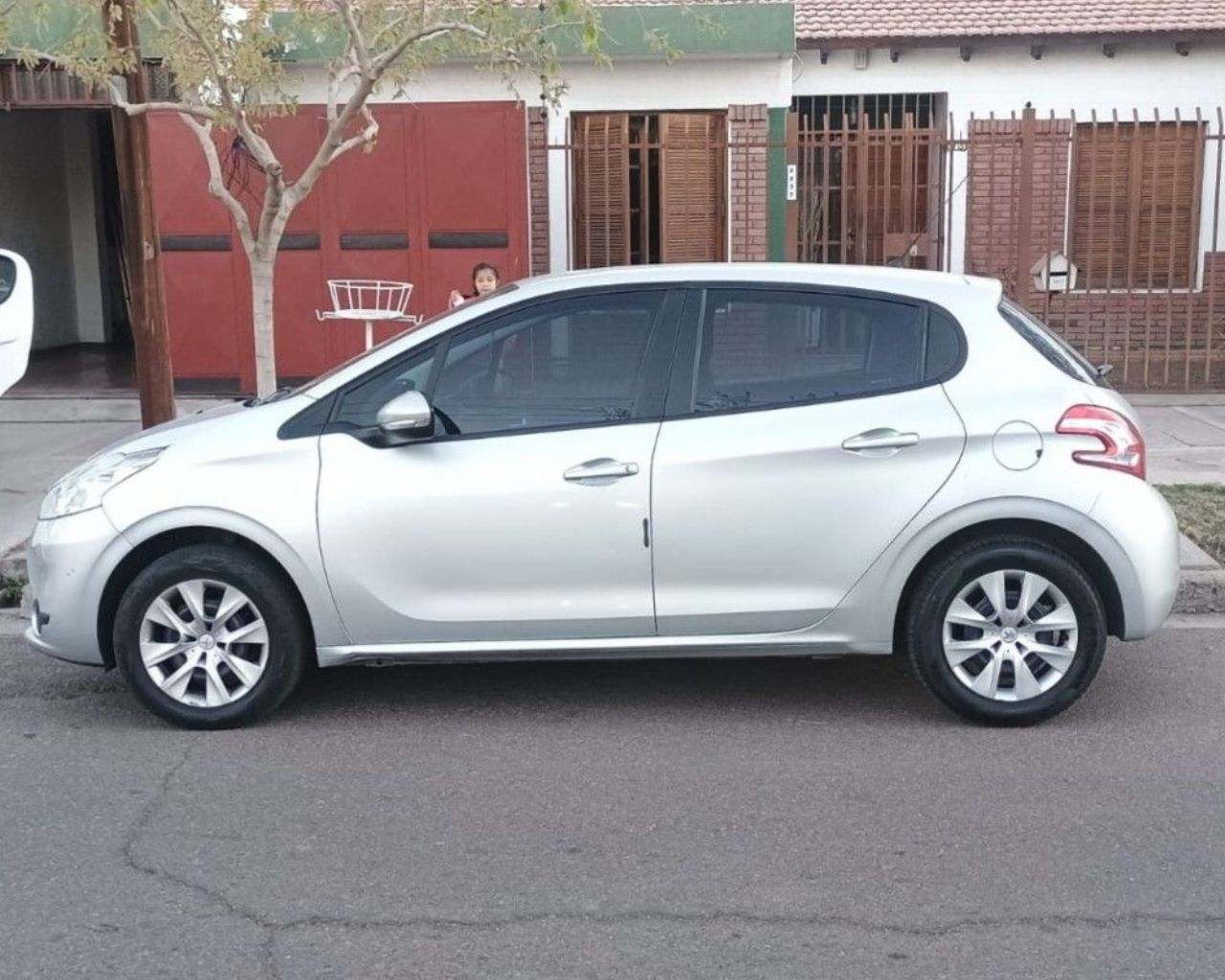 Peugeot 208 Usado en Mendoza, deRuedas