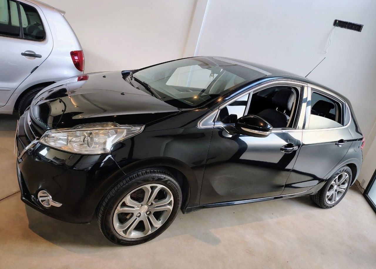 Peugeot 208 Usado Financiado en Córdoba, deRuedas