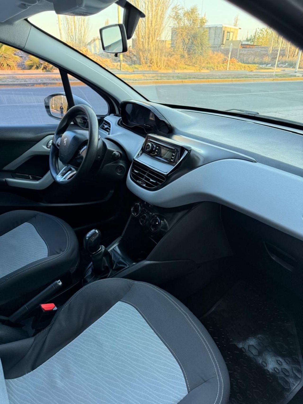 Peugeot 208 Usado en Mendoza, deRuedas