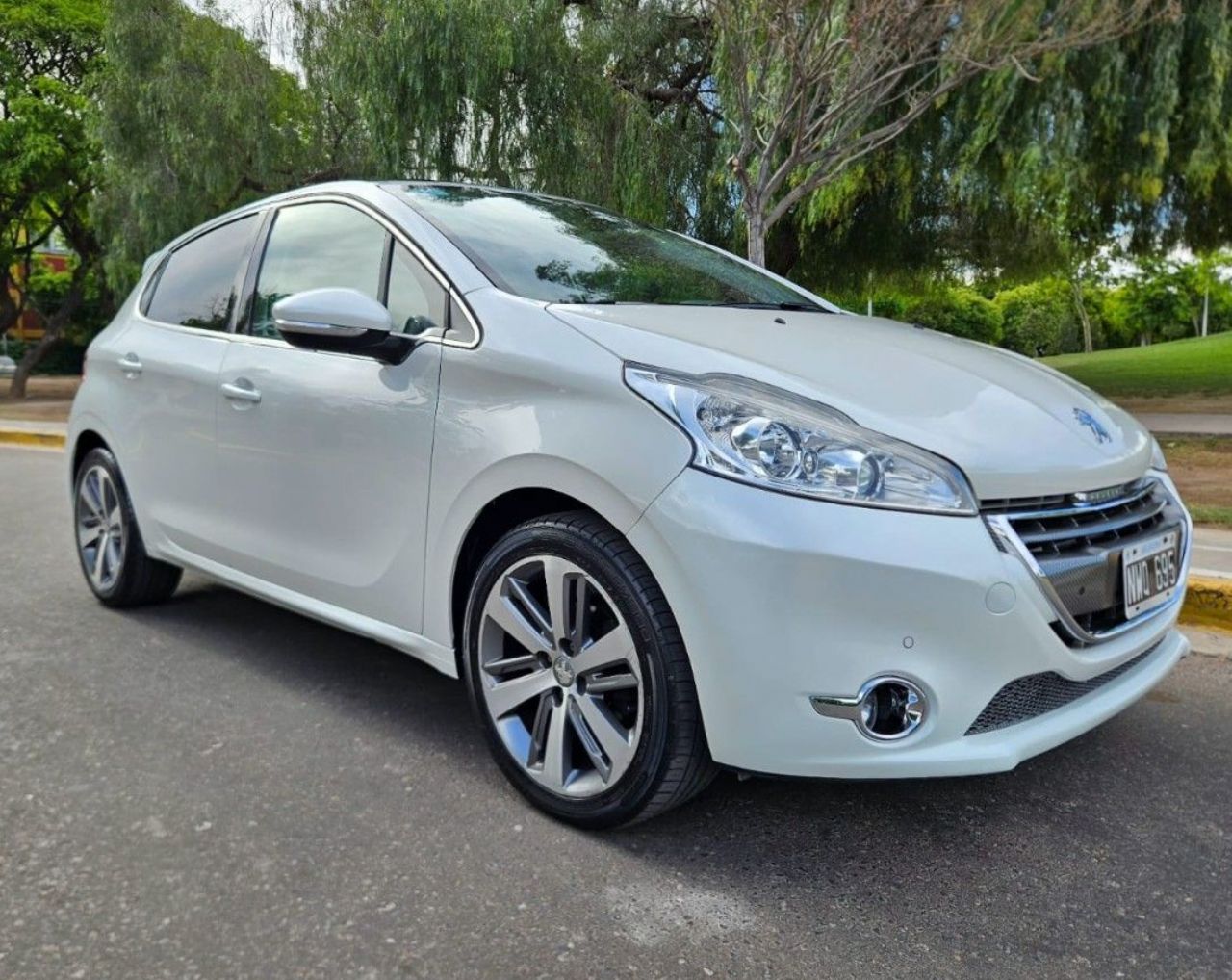 Peugeot 208 Usado Financiado en Mendoza, deRuedas