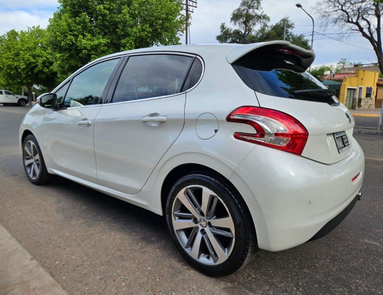 Peugeot 208 Usado Financiado en Mendoza, deRuedas